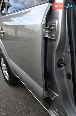 Позашляховик / Кросовер Hyundai Tucson 2006 в 
