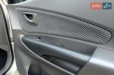 Позашляховик / Кросовер Hyundai Tucson 2006 в 