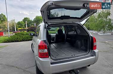 Позашляховик / Кросовер Hyundai Tucson 2006 в 