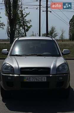 Внедорожник / Кроссовер Hyundai Tucson 2006 в 