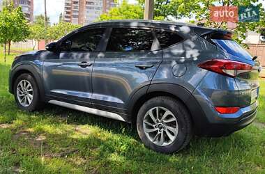 Внедорожник / Кроссовер Hyundai Tucson 2017 в 