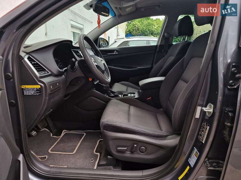 Позашляховик / Кросовер Hyundai Tucson 2016 в Одесі
