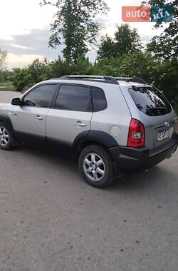 Внедорожник / Кроссовер Hyundai Tucson 2005 в 