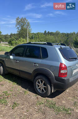 Внедорожник / Кроссовер Hyundai Tucson 2006 в 