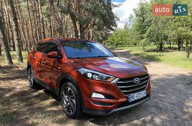 Внедорожник / Кроссовер Hyundai Tucson 2015 в 