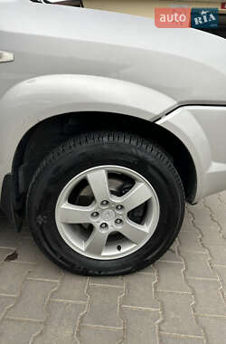 Внедорожник / Кроссовер Hyundai Tucson 2006 в 