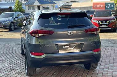 Внедорожник / Кроссовер Hyundai Tucson 2016 в 
