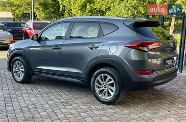 Внедорожник / Кроссовер Hyundai Tucson 2016 в 