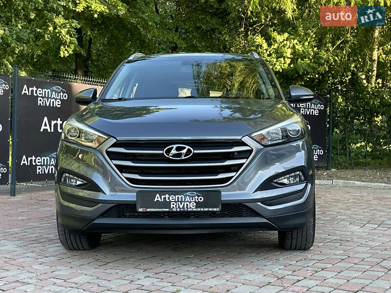 Внедорожник / Кроссовер Hyundai Tucson 2016 в 