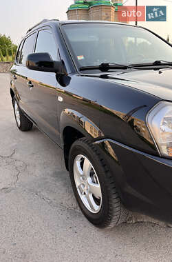Позашляховик / Кросовер Hyundai Tucson 2005 в 