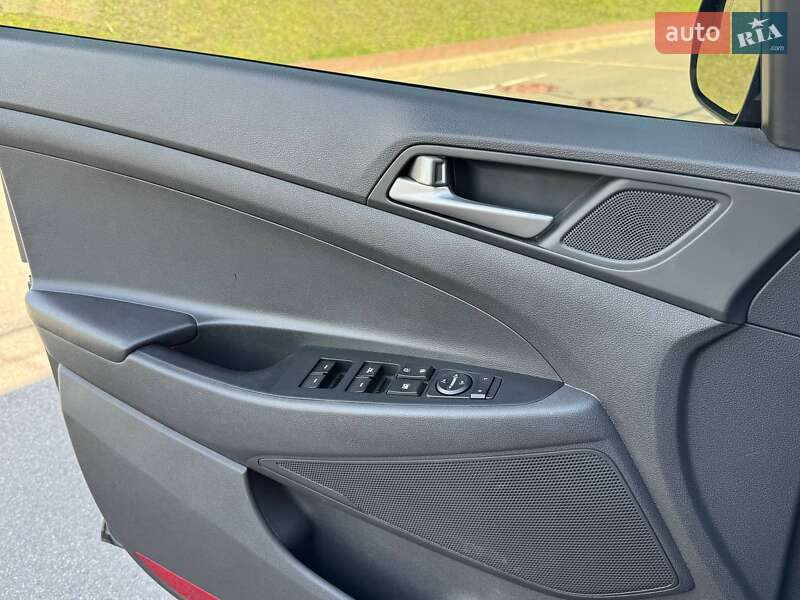 Внедорожник / Кроссовер Hyundai Tucson 2018 в Киеве фото 13 Внедорожник / Кроссовер Hyundai Tucson 2018 в Киеве