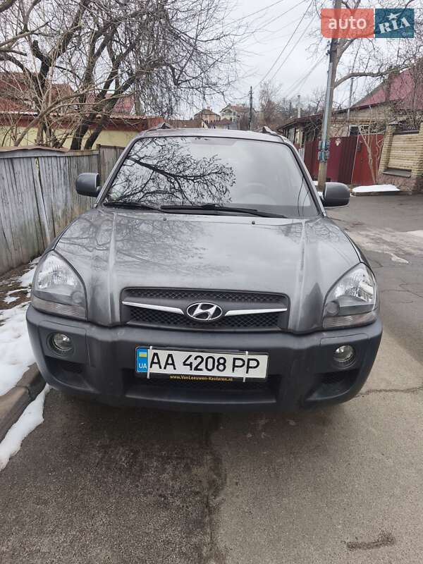 Позашляховик / Кросовер Hyundai Tucson 2011 в Києві