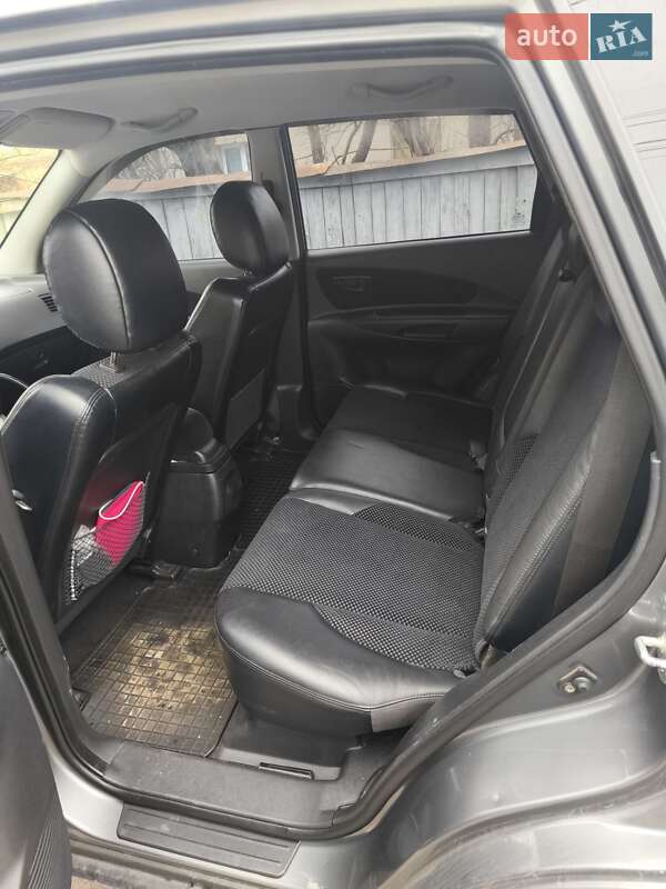 Позашляховик / Кросовер Hyundai Tucson 2011 в Києві