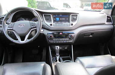 Внедорожник / Кроссовер Hyundai Tucson 2017 в 