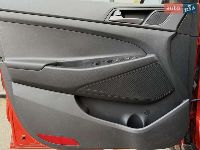 Внедорожник / Кроссовер Hyundai Tucson 2017 в Киеве