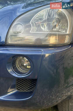 Позашляховик / Кросовер Hyundai Tucson 2004 в 