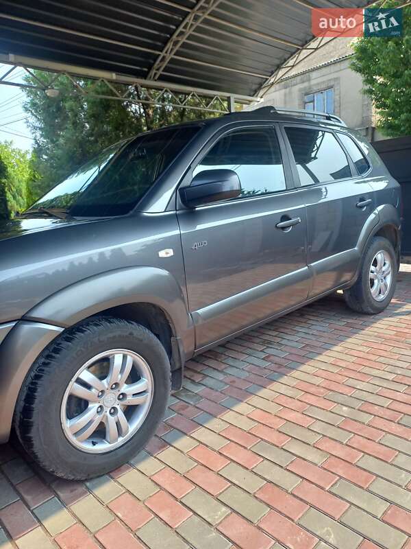 Внедорожник / Кроссовер Hyundai Tucson 2008 в Каменском