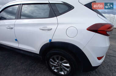 Внедорожник / Кроссовер Hyundai Tucson 2017 в 