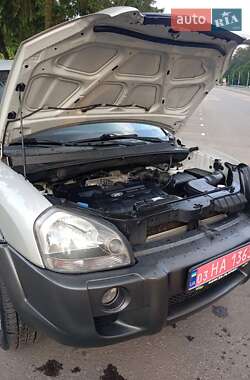 Внедорожник / Кроссовер Hyundai Tucson 2007 в 