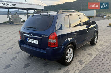 Внедорожник / Кроссовер Hyundai Tucson 2004 в 