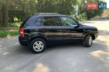 Внедорожник / Кроссовер Hyundai Tucson 2006 в 