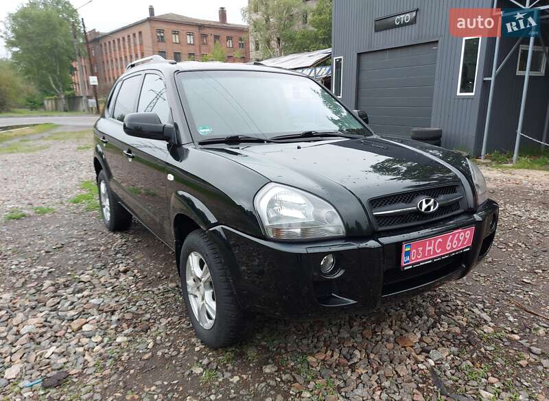 Позашляховик / Кросовер Hyundai Tucson 2006 в 