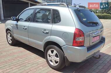 Внедорожник / Кроссовер Hyundai Tucson 2005 в 