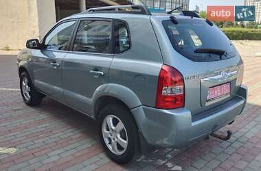 Внедорожник / Кроссовер Hyundai Tucson 2005 в 