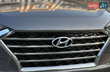 Внедорожник / Кроссовер Hyundai Tucson 2019 в 