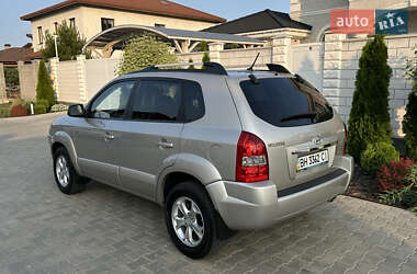 Внедорожник / Кроссовер Hyundai Tucson 2008 в 
