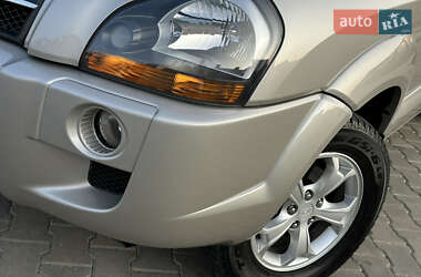 Внедорожник / Кроссовер Hyundai Tucson 2008 в 