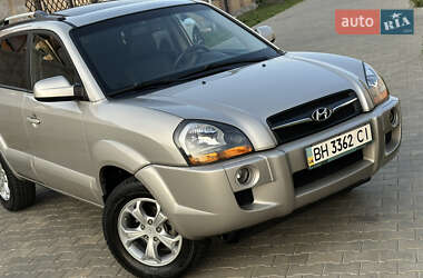 Внедорожник / Кроссовер Hyundai Tucson 2008 в 