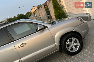 Внедорожник / Кроссовер Hyundai Tucson 2008 в 