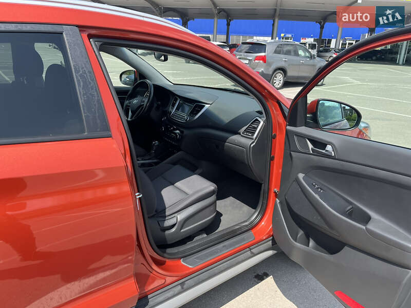 Позашляховик / Кросовер Hyundai Tucson 2017 в Івано-Франківську