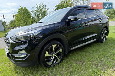 Внедорожник / Кроссовер Hyundai Tucson 2017 в 