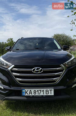 Внедорожник / Кроссовер Hyundai Tucson 2017 в 