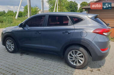 Внедорожник / Кроссовер Hyundai Tucson 2015 в 