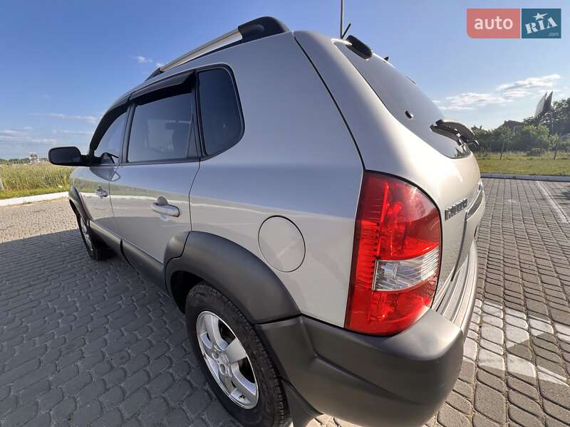 Позашляховик / Кросовер Hyundai Tucson 2008 в Львові