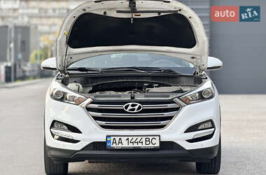 Внедорожник / Кроссовер Hyundai Tucson 2017 в 