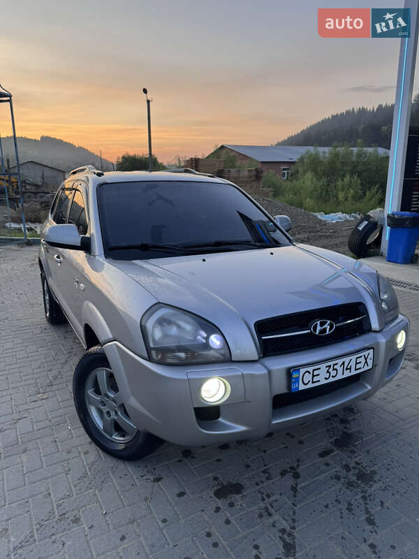 Позашляховик / Кросовер Hyundai Tucson 2004 в 
