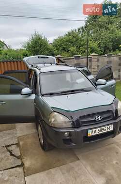 Позашляховик / Кросовер Hyundai Tucson 2006 в Ревне