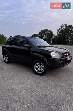 Внедорожник / Кроссовер Hyundai Tucson 2006 в 