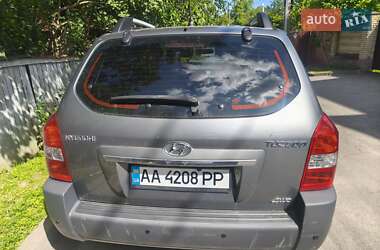 Внедорожник / Кроссовер Hyundai Tucson 2011 в 