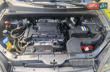 Внедорожник / Кроссовер Hyundai Tucson 2011 в 
