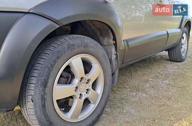Внедорожник / Кроссовер Hyundai Tucson 2007 в 