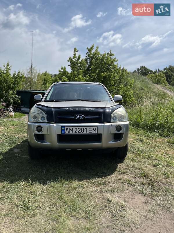 Позашляховик / Кросовер Hyundai Tucson 2007 в Житомирі