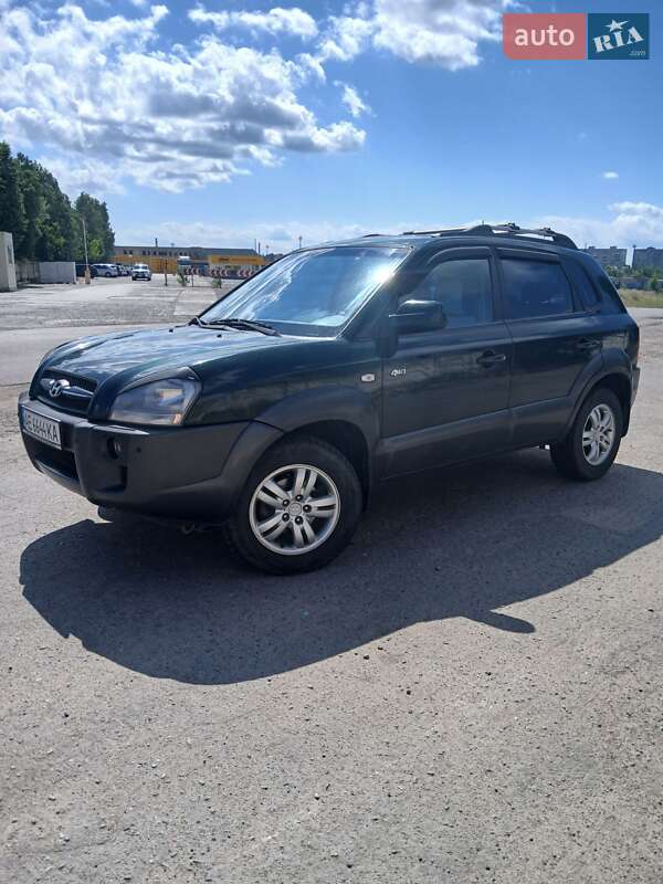 Внедорожник / Кроссовер Hyundai Tucson 2008 в 