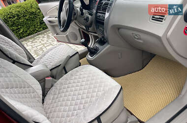 Внедорожник / Кроссовер Hyundai Tucson 2005 в 