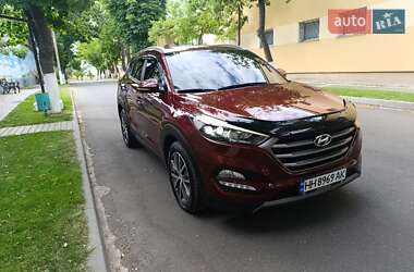 Внедорожник / Кроссовер Hyundai Tucson 2015 в Белгороде-Днестровском