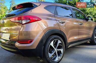 Внедорожник / Кроссовер Hyundai Tucson 2015 в Киеве